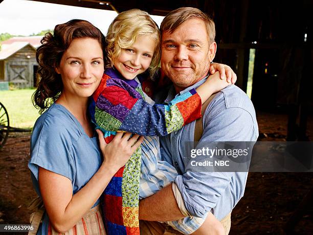 Season: 2015 -- Pictured: Jennifer Nettles as Avie Lee Parton, Alyvia Alyn Lind as Dolly, Ricky Schroder as Lee Parton --