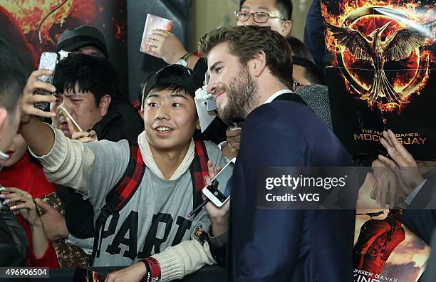 Actor Liam Hemsworth attends 'Los Juegos Del Hambre: Sinsajo - Part 2' premiere at the Solana on November 12, 2015 in Beijing, China.