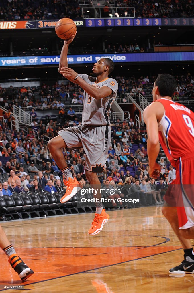 Los Angeles Clippers v Phoenix Suns