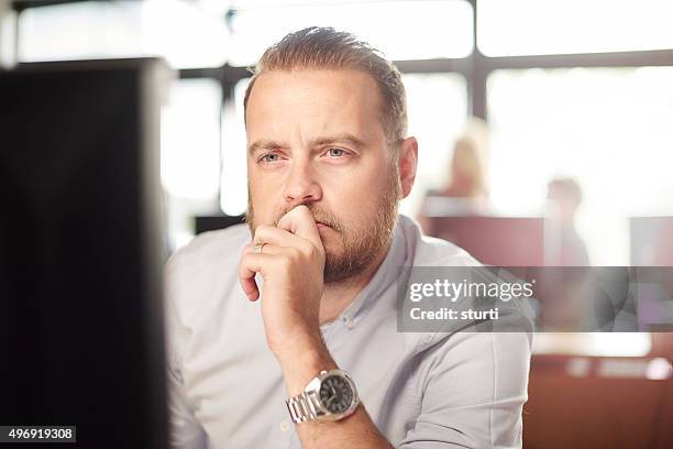 mature student in classroom at the computer - education event stock pictures, royalty-free photos & images