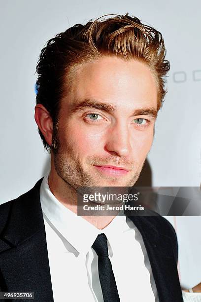 Robert Pattinson arrives at the 8th Annual GO Campaign Gala at Montage Beverly Hills on November 12, 2015 in Beverly Hills, California.