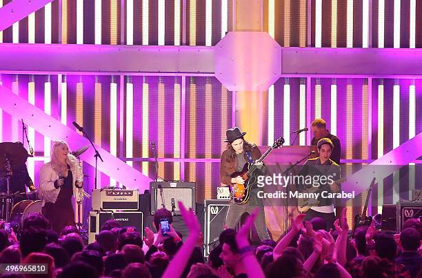 Elle King and James Bay perform onstage during the VH1 Big Music in 2015: You Oughta Know Concert at The Armory Foundation on November 12, 2015 in...
