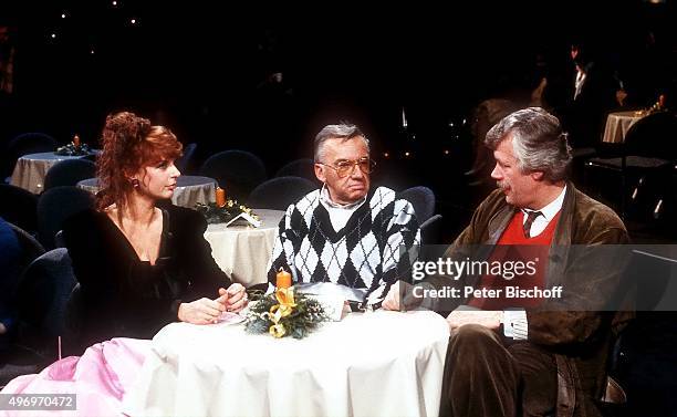 "Alida Gundlach, Heinz Schenk, Carlo von Tiedemann, NDR-Show ""Die Aktuelle Schaubude"" am in Hamburg, Deutschland. "