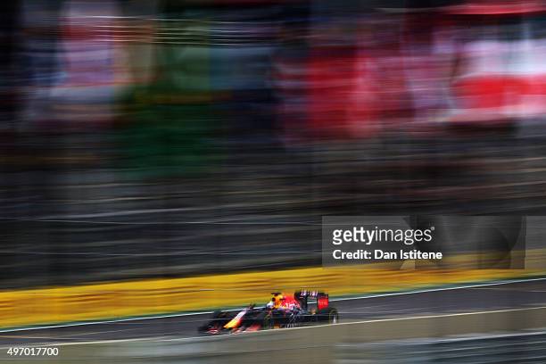 Daniel Ricciardo of Australia and Infiniti Red Bull Racing drives during practice for the Formula One Grand Prix of Brazil at Autodromo Jose Carlos...
