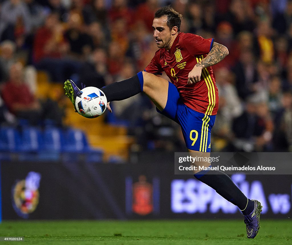 Spain v England - International Friendly