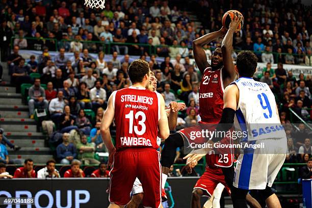 Gabe Olaseni, #25 of Brose Baskets Bamberg in action during the Turlish Airlines Euroleague Regular Season date 5 game between Dinamo Banco di...