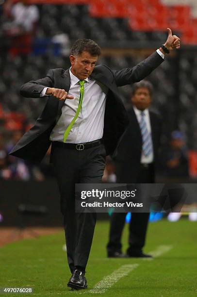 Juan Carlos Osorio, coach of Mexico gestures during the match between Mexico and El Salvador as part of the 2018 FIFA World Cup Qualifiers at Azteca...