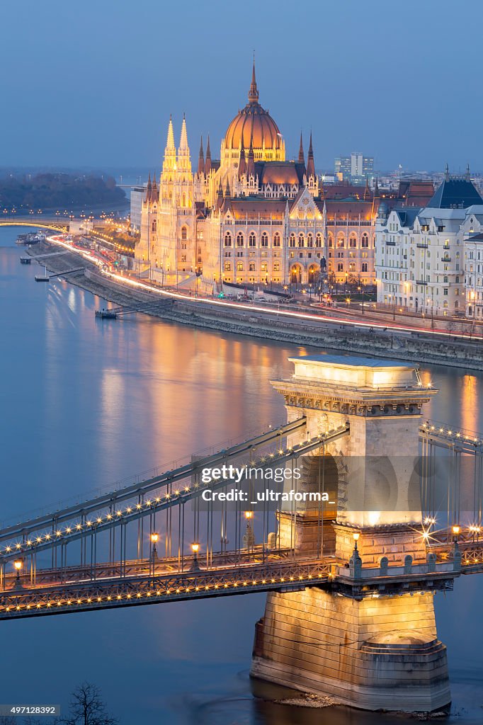 View of Chain Bridge and Parliament in Budapest at dusk