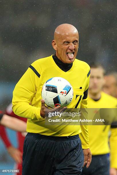 Pierluigi Collina the referee from Italy during the David Beckham Match for Children in aid of UNICEF at Old Trafford on November 14, 2015 in...