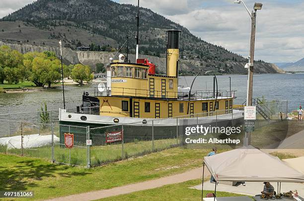 tug boat - penticton stockfoto's en -beelden