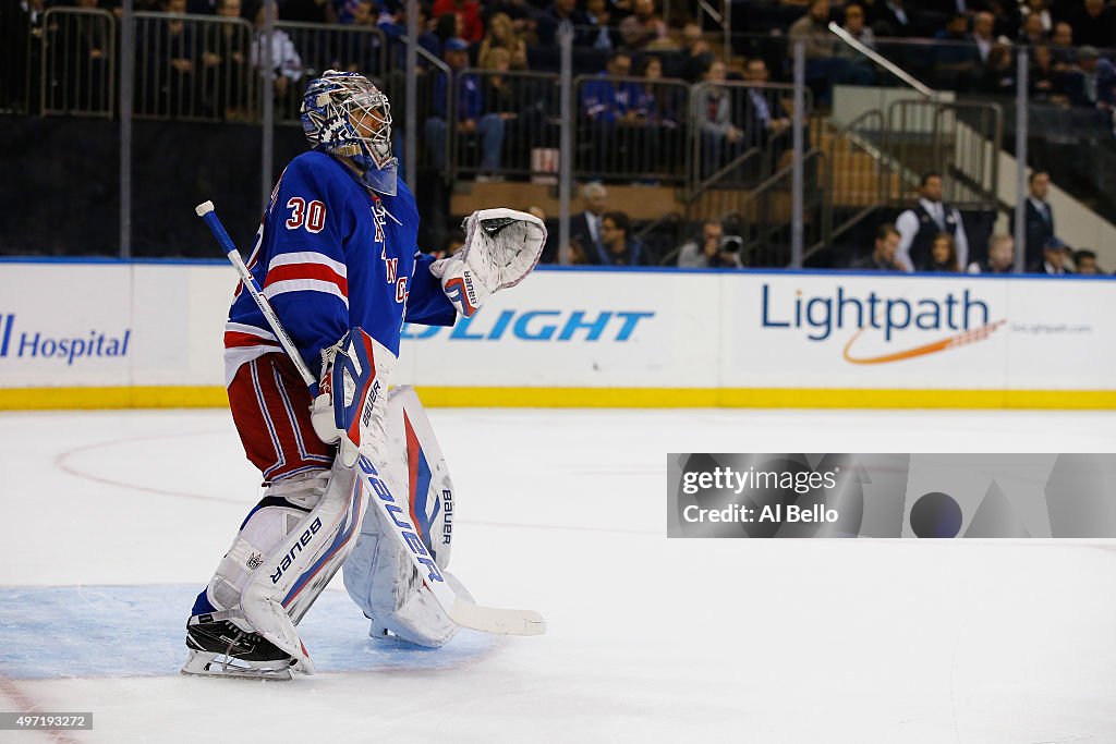 Carolina Hurricanes v New York Rangers