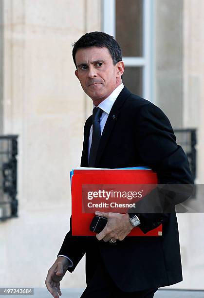 French Prime Minister Manuel Valls arrives at the Elysee Presidential Palace for a meeting on November 15, 2015 in Paris, France. French President...