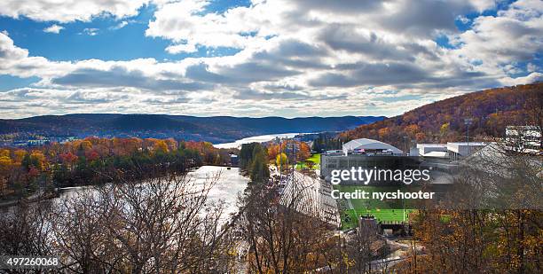 michie stadium auf dem campus der west point military academy - militärakademie west point stock-fotos und bilder