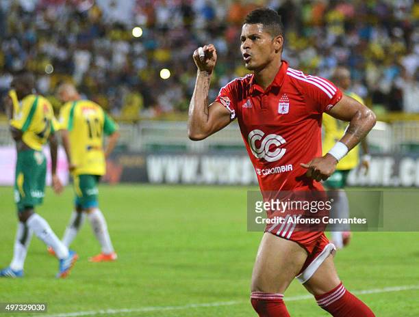 Ayron Del Valle of América de Cali celebrates after scoring the opening goal during a match between Real Cartagena and America de Cali as part of...