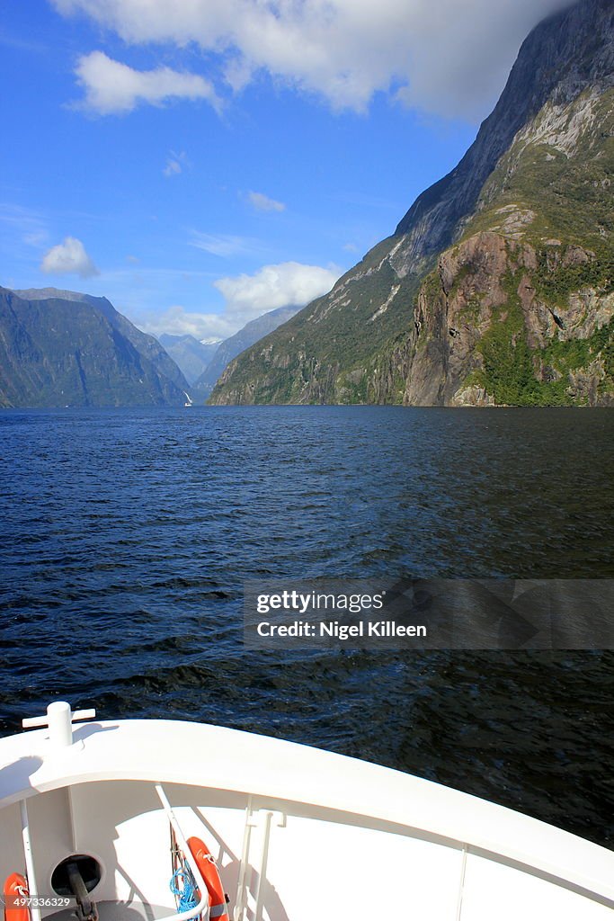 New Zealand's Cities & Landmarks