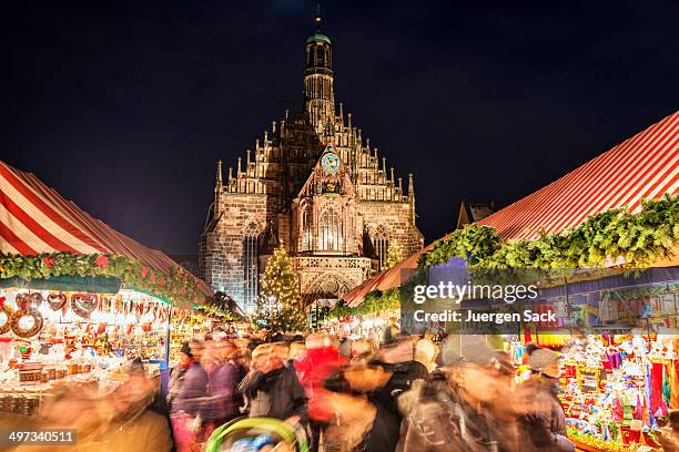 mercado navideño nuremberg (nürnberger christkindlesmarkt) - núremberg fotografías e imágenes de stock