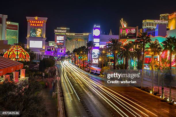 las vegas boulevard. the strip. - las vegas strip stockfoto's en -beelden