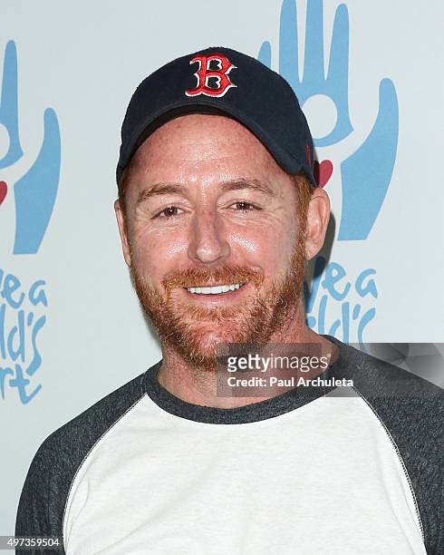 Actor Scott Grimes attends the 2nd Annual Save A Child's Heart Gala at Sony Pictures Studios on November 15, 2015 in Culver City, California.