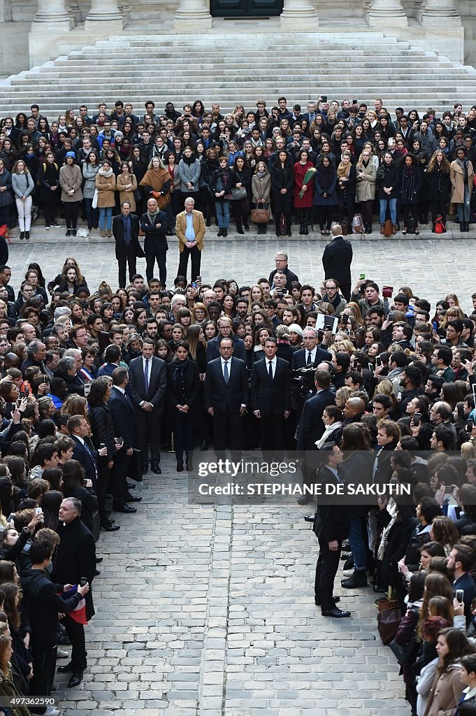 FRANCE-ATTACKS-MINUTE-SILENCE