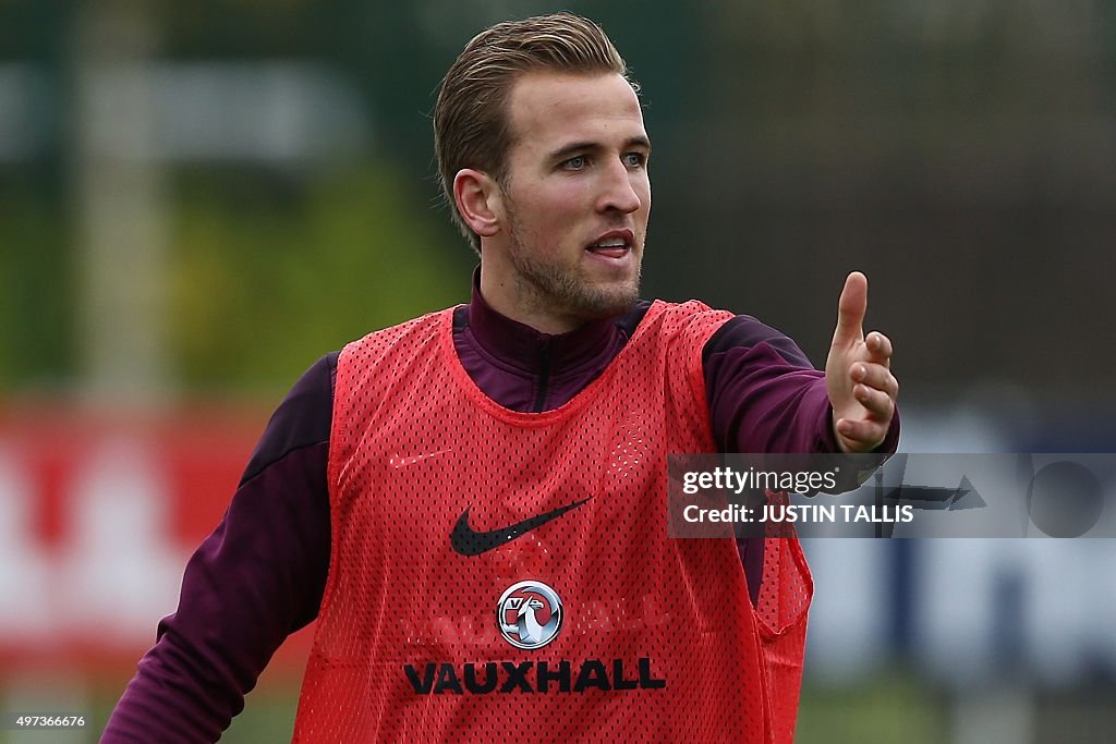 FBL-EURO-2016-ENG-TRAINING