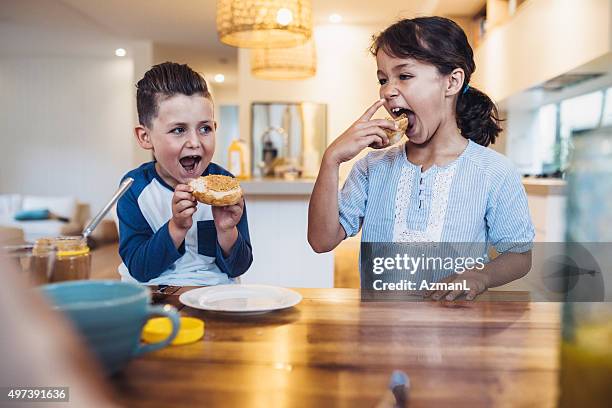 this is the best meal of the day! - pindakaas stockfoto's en -beelden