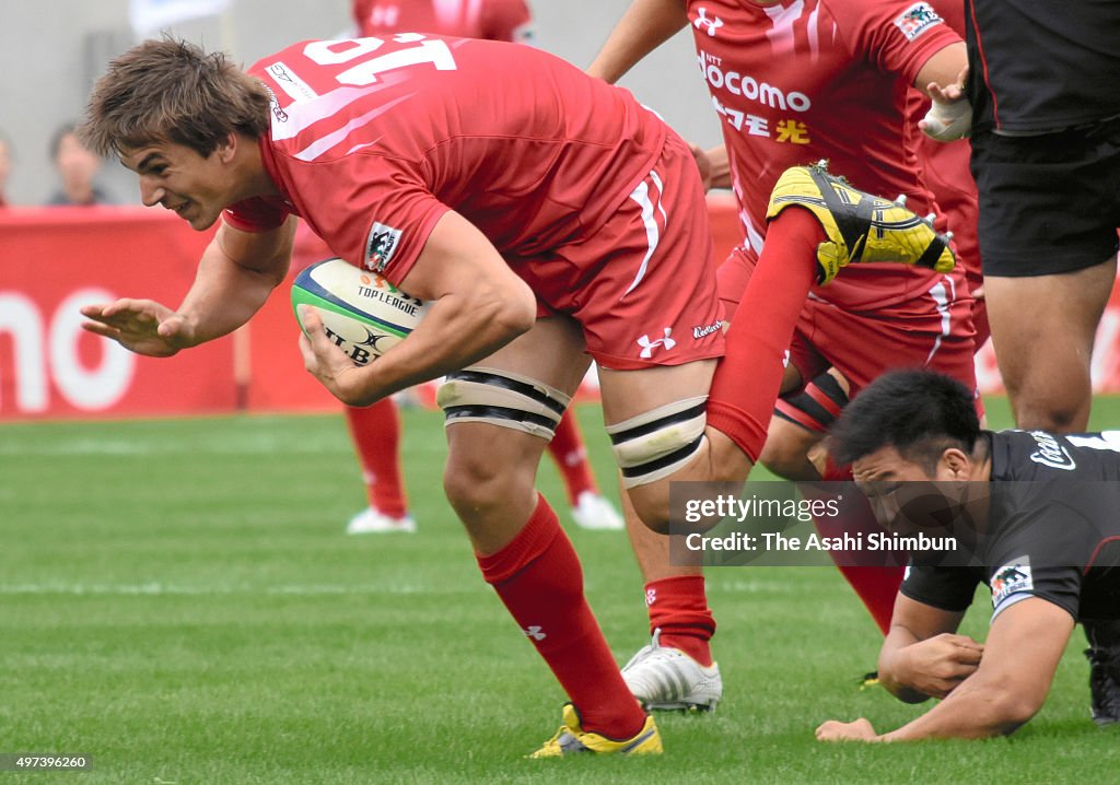 NTT DoCoMo Red Hurricanes v Coca-Cola Red Sparks - Rugby Top League