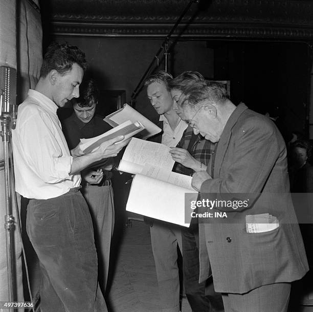 Rehearsal of "Marie the miserable" with the director Alain Trutat surrounded with his actors Serge Reggiani, Pierre Vaneck, Christiane Lenier and...