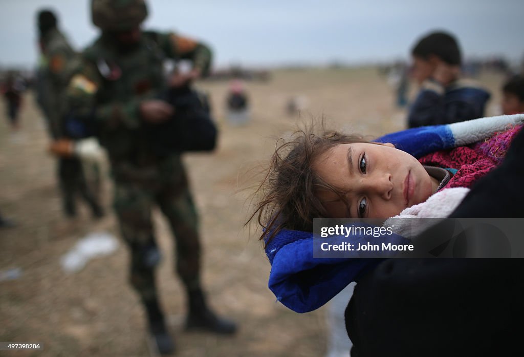 Civilians Flee War As ISIL Frontline Shifts Following Kurdish Sinjar Offensive