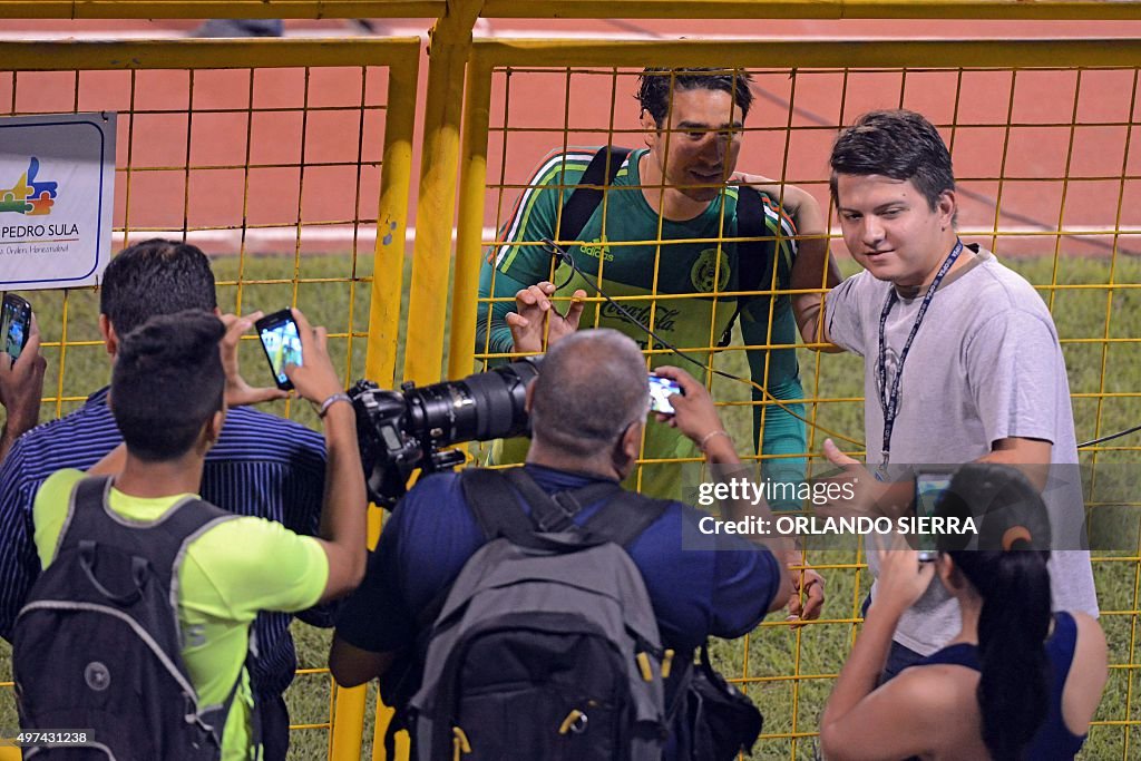 FBL-WC-2018-MEX-TRAINING