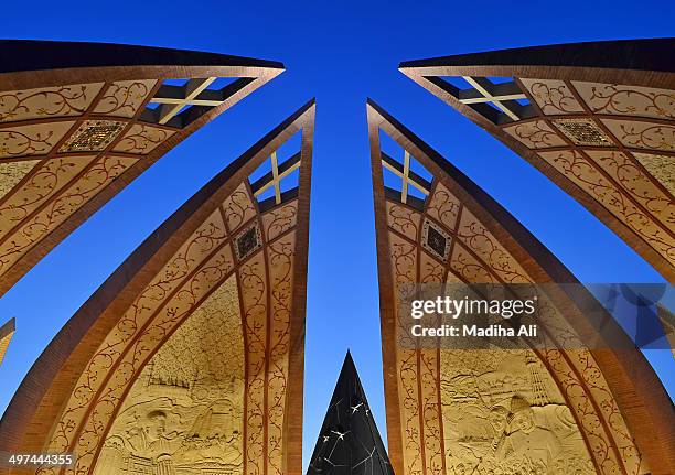 four minarets - pakistan monument fotografías e imágenes de stock