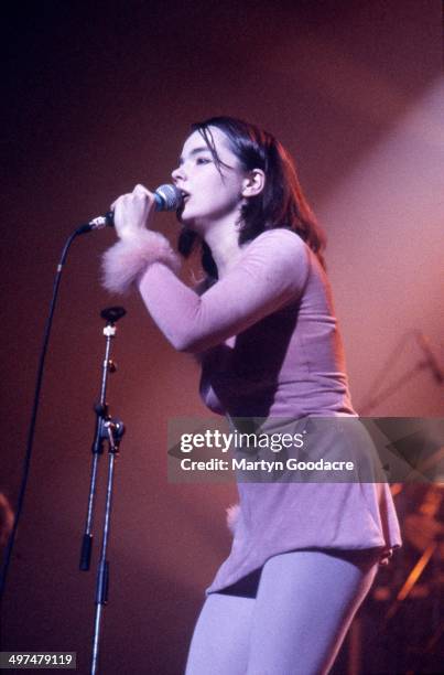 Bjork performs on stage with The Sugarcubes, Paris, France, 1990.