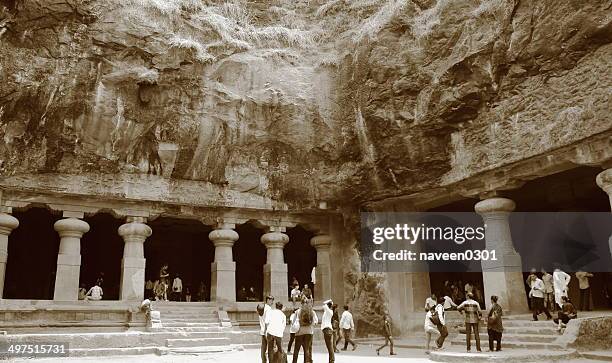 les grottes d'elephanta, bombay, inde - hindu god photos photos et images de collection