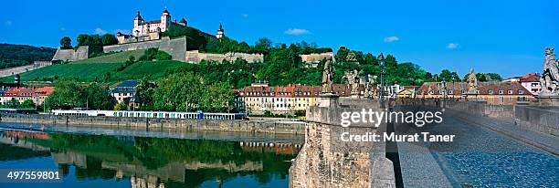 mainbrucke bridge and marienberg fortress - würzburg stock-fotos und bilder