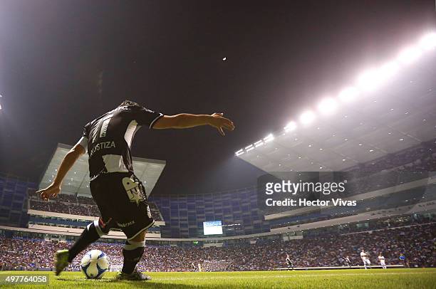 Matias Alustiza of Puebla shoots a corner kick during the friendly match between Puebla and Boca Juniors at Cuauhtemoc Stadium on November 18, 2015...