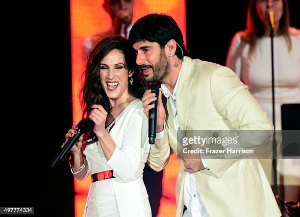 Recording artists Malu and Melendi perform onstage during the 2015 Latin GRAMMY Person of the Year honoring Roberto Carlos at the Mandalay Bay Events...