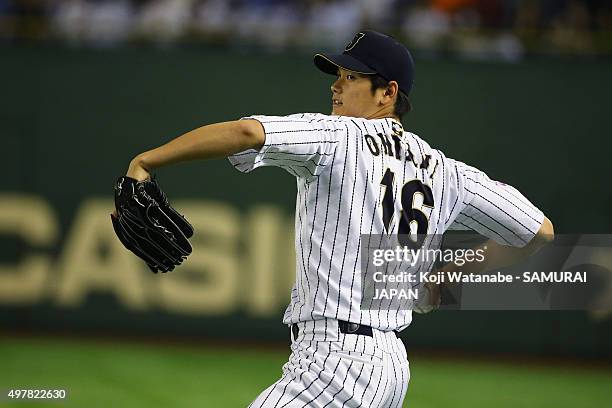 Starting pitcher Shohei Otani of Japan warm up prior to the WBSC Premier 12 semi final match between South Korea and Japan at the Tokyo Dome on...