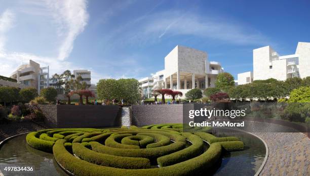 j.  museo paul getty-giardino centrale - j paul getty museum foto e immagini stock