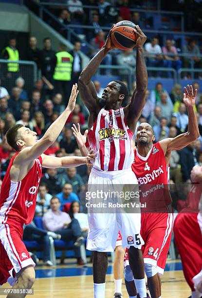 Othello Hunter, #5 of Olympiacos Piraeus competes with James White, #4 of Cedevita Zagreb during the Turkish Airlines Euroleague Regular Season Round...