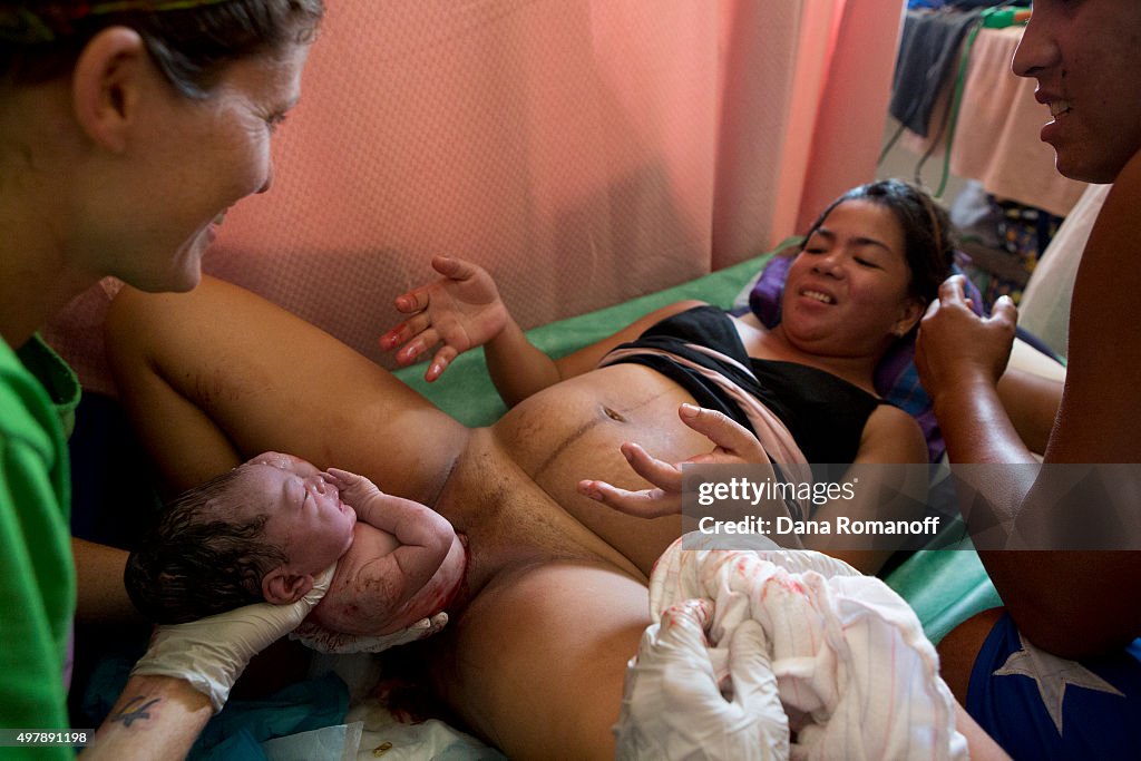 Disaster-Zone Midwives Help After Typhoon Haiyan