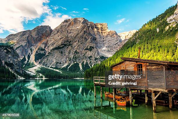 lake braies in south tyrol in summer - pragser wildsee stock pictures, royalty-free photos & images