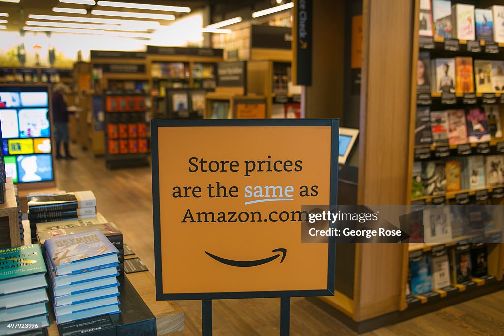 Amazon Opens Its First Retail Book Store in Seattle