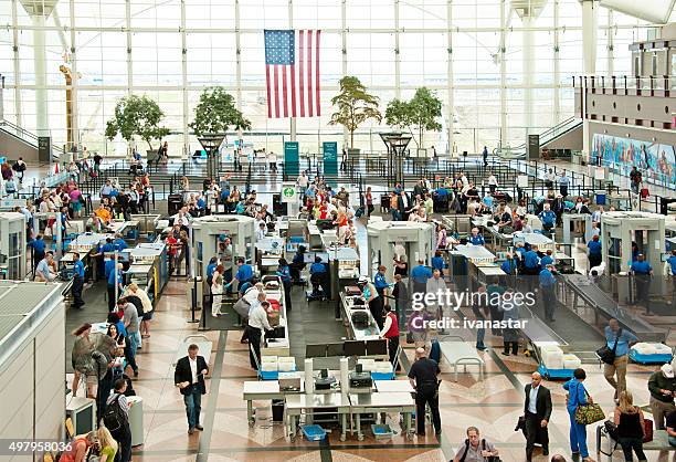 denver international airport - denver international airport stock-fotos und bilder