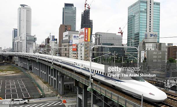 New Shinkansen bullet train 'N700' runs on July 1, 2007 in Nagoya, Aichi, Japan.