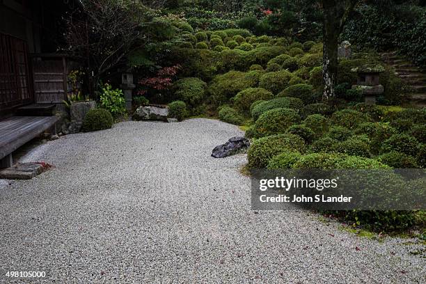 Konpuku-ji temple garden is an austere and quiet temple garden. A small path winds around the back of the garden and climbs a hill to reach Basho-an...