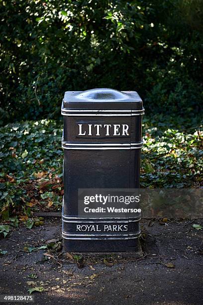 royal litter - dustbin lid stock pictures, royalty-free photos & images