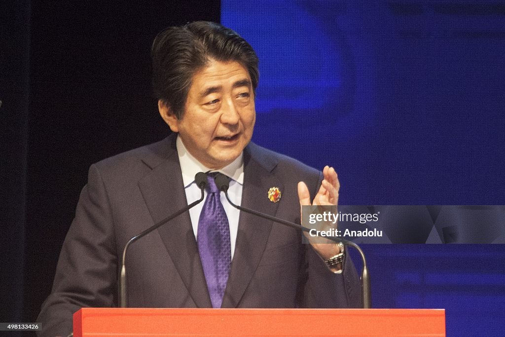 Japanese PM Abe at ASEAN Business and Investment Summit in Malaysia