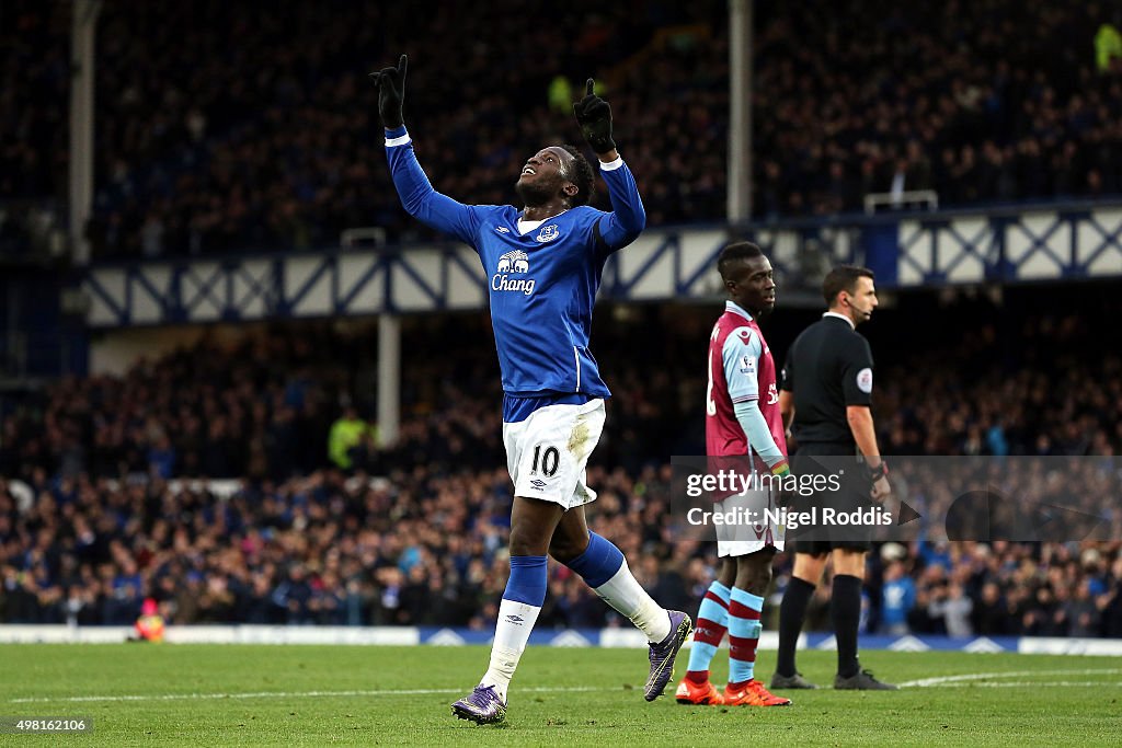 Everton v Aston Villa - Premier League