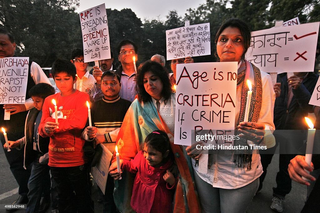 People Hold Candlelight Vigil At Jantar Mantar To Walk Free