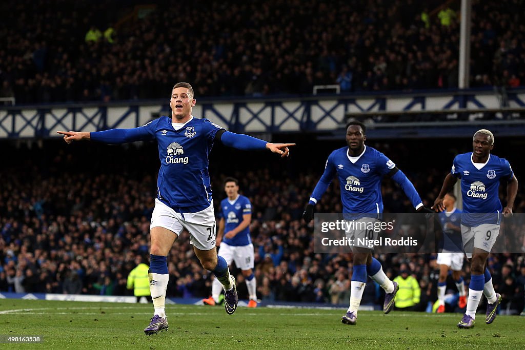 Everton v Aston Villa - Premier League