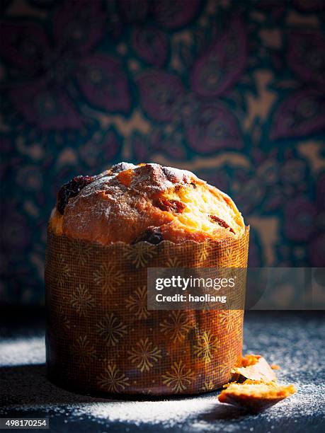 italian classic panettone - panettone stock pictures, royalty-free photos & images